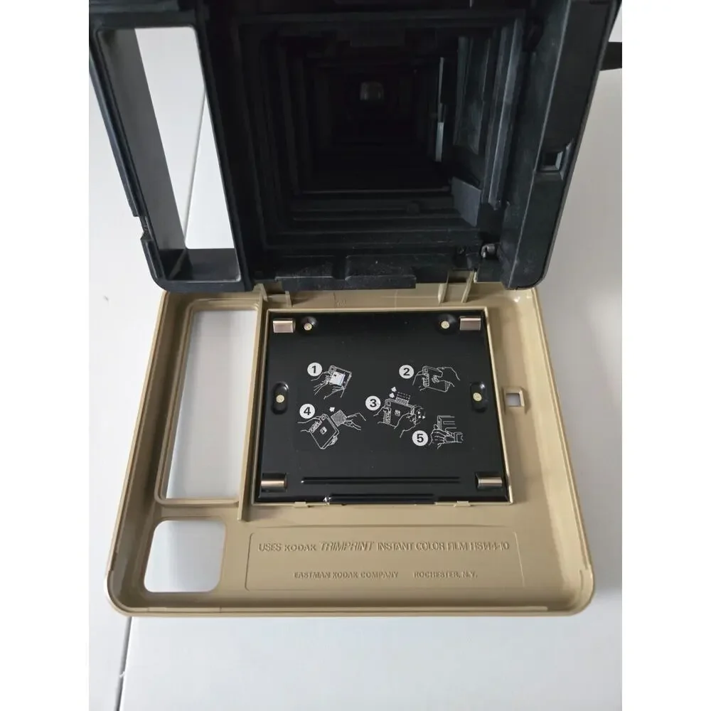 Kodak Pleaser Trimprint Instant Camera Vintage Untested‎